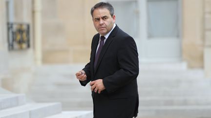 Le ministre de la Sant&eacute;, Xavier Bertrand, &agrave; l'Elys&eacute;e, le 10 octobre 2011. (LIONEL BONAVENTURE / AFP)