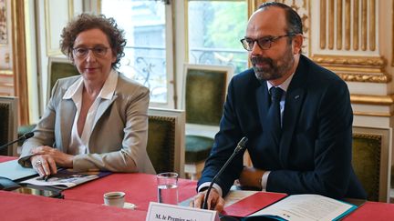 La ministre du Travail, Muriel Pénicaud, et le Premier ministre, Edouard Philippe, le 18 juin 2019 à Matignon, à Paris.&nbsp; (LUCAS BARIOULET / POOL / AFP)