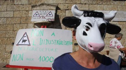  (Le 28 octobre 2014, des membres de la Confédération paysanne avaient manifesté à Auch pour soutenir les militants poursuivis dans le procès des 1.000 vaches © MaxPPP)