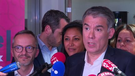 Législatives 2022 : l'accord entre les partis de gauche provoque des dissensions au PS