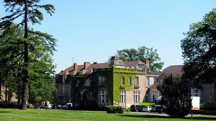 Le château de Clairefontaine, qui abrite les joueurs de l'équipe de France, en 2016. (AFP)