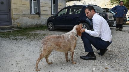 Le candidat à la primaire de la gauche, Benoît Hamon, le 28 septembre 2016 à Cussac (Haute-Vienne). (UGO AMEZ/SIPA)