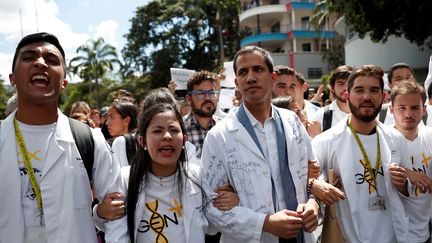 Le leader de l'opposition vénézuélienne Juan Guaido participe à une manifestation contre le président Nicolas Maduro à Caracas (Venezuela), le 30 janvier 2019. (CARLOS GARCIA RAWLINS / REUTERS)