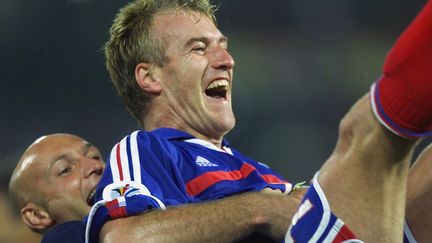 Didier Deschamps après la victoire de l'équipe de France contre l'Italie à l'euro 2000 (PATRICK HERTZOG / AFP)