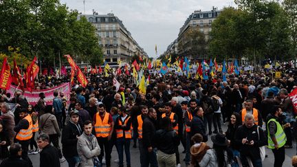 Des manifestants dénoncent&nbsp;à Paris l'offensive turque en Syrie, le 12 octobre 2019. (MAXPPP)