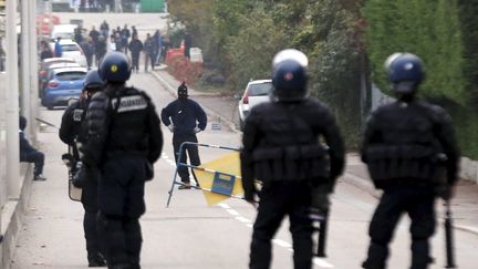 Nuit de violence à Moirans (Isère), le 20 octobre 2015. (MAXPPP)