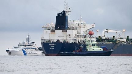 Deux câbles sous-marins de télécommunications réparés en mer Baltique, après un sabotage présumé attribué à un navire lié à la Russie