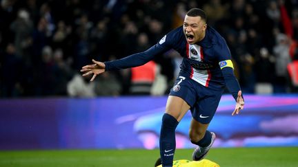 Kylian Mbappé a marqué son 201e but avec le PSG, le 4 mars 2023, un record dans l'histoire du club. (FRANCK FIFE / AFP)