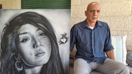 Nissim Louk, Shani Louk's dad, wants to free Israel from Benjamin Netanyahu.  (THIBAULT LEFEVRE / RADIO FRANCE)