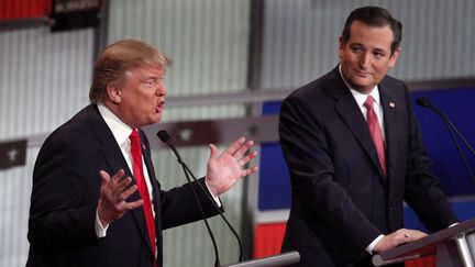  (Donald Trump, à gauche, et son contradicteur, Ted Cruz © Reuters)