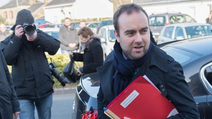 Sébastien Lecornu, le ministre chargé des Collectivités territoriales et co-animateur&nbsp;du grand débat national, en mars 2018 à Notre-Dame-des-Landes (Loire-Atlantique). (ESTELLE RUIZ / NURPHOTO / AFP)