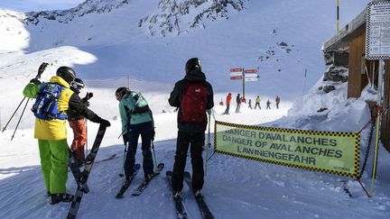 Des skieurs à la station de&nbsp;Val Thorens, le 6 janvier 2018. (PHILIPPE DESMAZES / AFP)