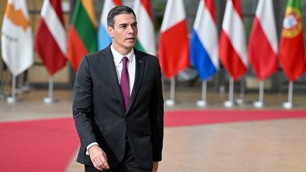 Le Premier ministre espagnol, Pedro Sánchez, lors d'un sommet européen à Bruxelles (Belgique), le 26 octobre 2023. (JOHN THYS / AFP)