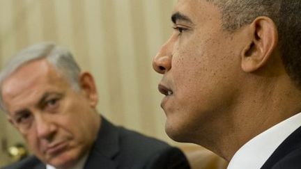 Le président américain Barack Obama avec le Premier ministre israélien Benyamin Netanyahu, à Washington en 2013. (SAUL LOEB / AFP)