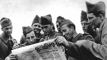 Des prisonniers de guerre fran&ccedil;ais dans un stalag en Allemagne, lors de la seconde guerre mondiale, entre 1939 et 1945. (MAXPPP)