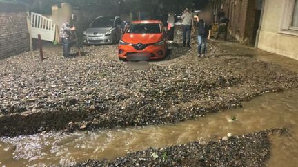 Un orage diluvien s'est abattu sur Beauvais. Photo capturée sur le compte Twitter de la maire Caroline Cayeux, le 22 juin 2021. (CAPTURE D'ECRAN TWITTER)