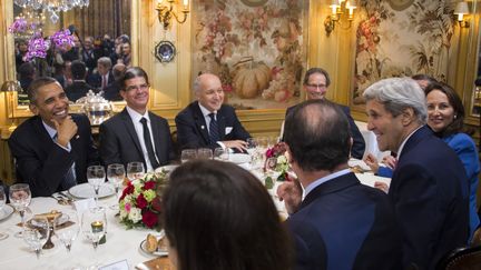 Hollande, Obama et 12 convives dînent à L'Ambroisie, dans le quartier du Marais