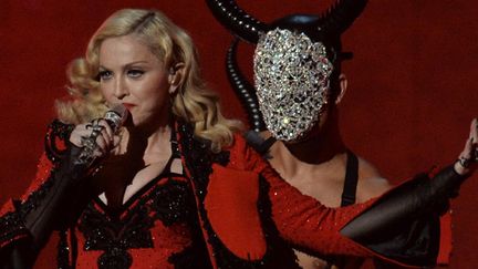 Madonna sur scène aux Grammy Awards le 8 février 2015.
 (Robyn Beck / AFP)