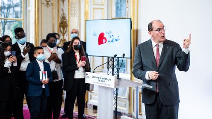 Le Premier ministe Jean Castex remet le prix Ilan Halimi à Paris, le 14 février 2022. (XOSE BOUZAS / HANS LUCAS / AFP)