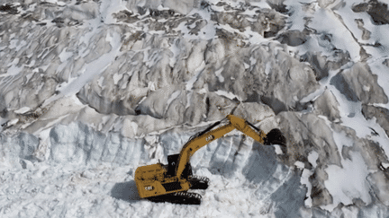 Suisse : polémique après le pillage d'un glacier