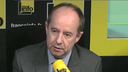 &nbsp; (Jean-Jacques Urvoas, au micro de France Info ce mercredi 15 juin © Radio France)