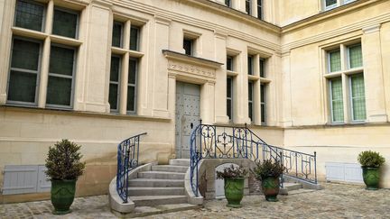 Façade de&nbsp;la maison natale de Jean de La Fontaine à Château-Thierry (Aisne). (RIEGER BERTRAND / HEMIS.FR / HEMIS.FR / AFP)