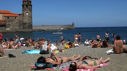 La plage de&nbsp;Collioure (Pyr&eacute;n&eacute;es-Orientales), le&nbsp;7 juillet&nbsp;2012. (RAYMOND ROIG / AFP)