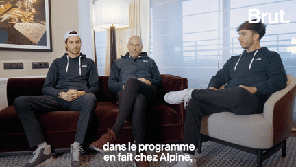 Aux côtés des pilotes de Formule 1, Pierre Gasly et Esteban Ocon, Zinédine Zidane parle des programmes Rac(H)er et CEMA de chez Alpine, qui encouragent l'insertion des jeunes pilotes et des femmes pilotes en F1, et dont il est ambassadeur.