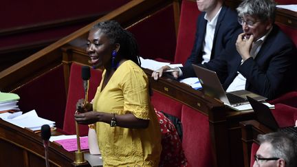 La député La France insoumise Danièle Obono, ici le 17 juillet 2019, plaidait pour l'interdiction des opérations chirurgicales de conformation à un sexe. (MAXPPP)