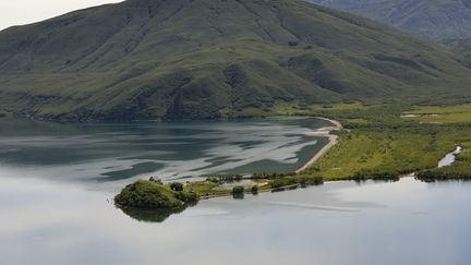 Un paysage du lac Kourile (Russie), en mars 2015. (VALTER BERNARDESCHI / BIOSPHOTO / AFP)