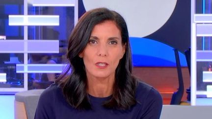 Le JT du 23h du dimanche 20 août présenté par Sorya Khaldoun sur franceinfo est consultable en ligne en replay pour voir et revoir ce journal télévisé qui décrypte l'actualité. Retrouvez les dernières infos du week-end, les grands reportages, les interviews et les explications de la rédaction sur toute l’actualité nationale et internationale. (FRANCEINFO)