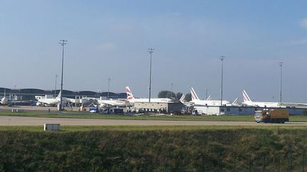  (Demain, 6 avions d'Air France sur 10 devraient rester cloués au sol, contre 1 sur 2 aujourd'hui comme ici à Orly © Radio France / Jérome Jadot)