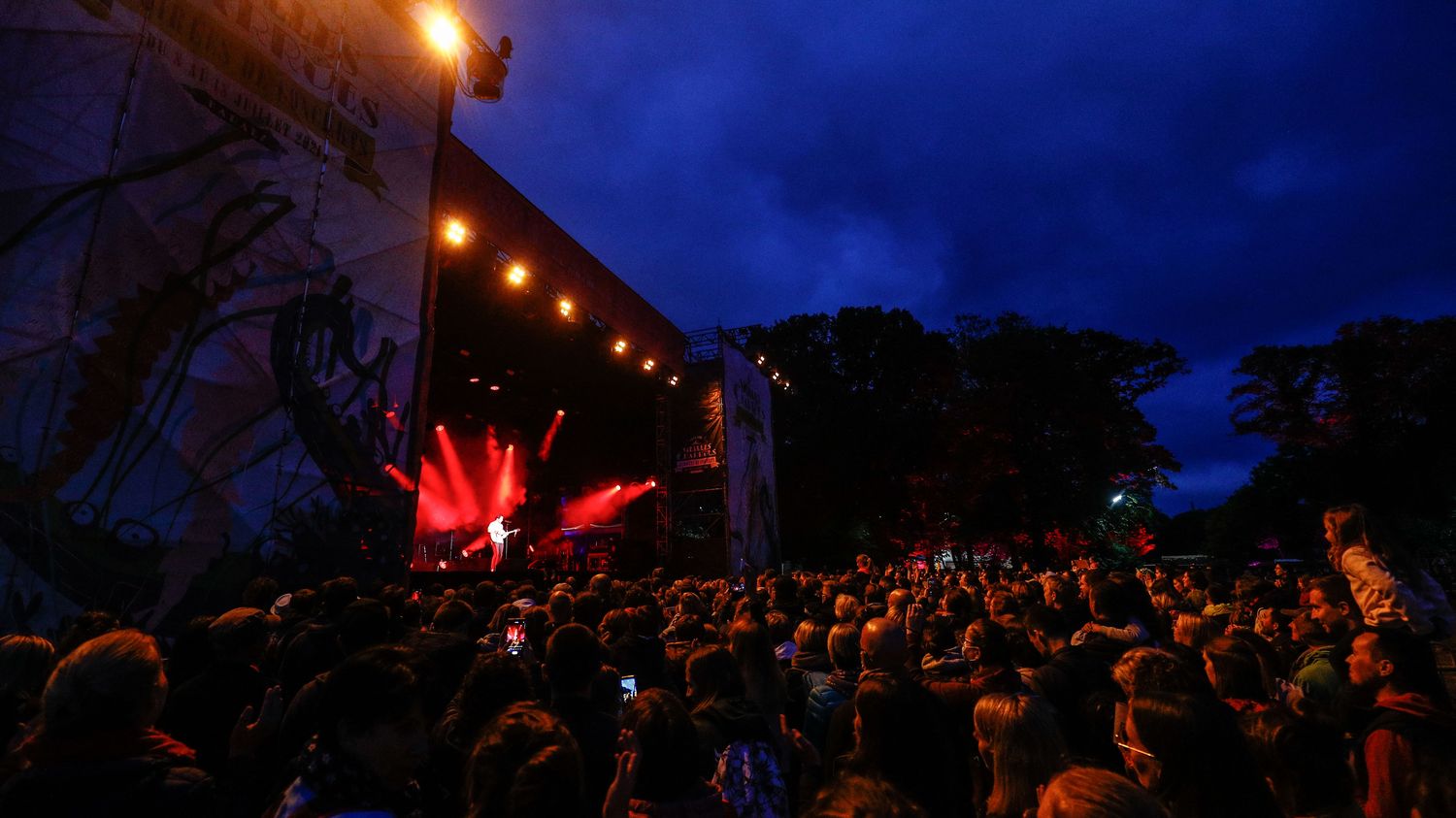 “We zetten de kleine borden in de grote borden”, zegt de festivaldirecteur enthousiast.