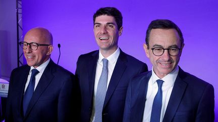 Eric Ciotti (à gauche), Aurélien Pradié (au centre) et Bruno Retailleau (à droite), à Paris, le 26 novembre 2022. (GEOFFROY VAN DER HASSELT / AFP)