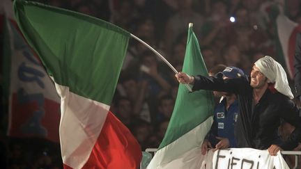 Gianluigi Buffon célèbre la victoire de l'Italie lors de la Coupe du monde 2006, le 10 juin à Rome (Italie). (DARRIN ZAMMIT LUPI / REUTERS)