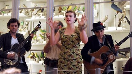 Moriarty aux Folies matinales des Francofolies, au Muséum d&#039;Histoire naturelle, le 13 juillet 2012
 (Xavier Leoty / AFP)