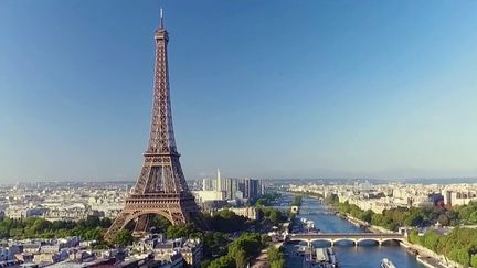 Tourisme : la tour Eiffel victime de son succès (FRANCE 2)