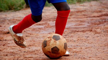  (Un jeune footballeur camerounais sans doute victime d'escrocs © MaxPPP)