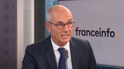 Christophe Périllat, directeur général et administrateur de Valeo, était l'invité éco de franceinfo du 17 octobre 2022. (FRANCEINFO / RADIO FRANCE)