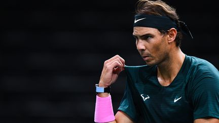 Rafael Nadal joue gros contre Stefanos Tsitsipas (FRANCK FIFE / AFP)