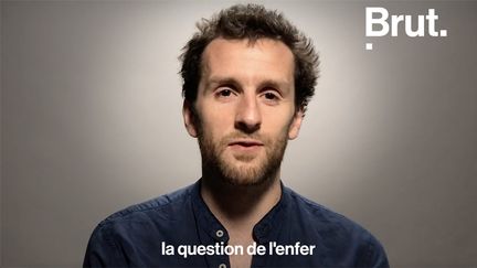 Chroniqueur à la télévision et à la radio, Pablo Mira est agacé par ces questions qui reviennent sans cesse. Il a décidé de les commenter.