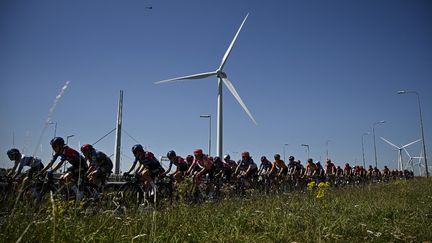 DIRECT. Tour de France femmes 2024 : un contre-la-montre très court pour faire de premiers écarts... Suivez la 3e étape