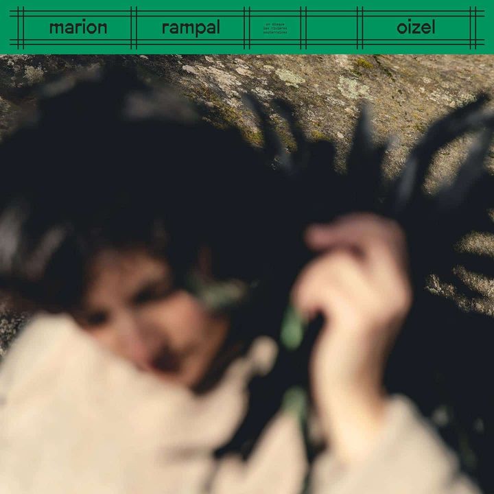 La pochette de l'album "Oizel" de Marion Rampal. (ALICE LEMARIN / LES RIVIERES SOUTERRAINES / L'AUTRE DISTRIBUTION)