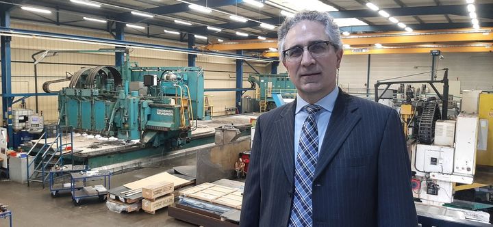 
Jérôme Creuzet, président de l'entreprise CSA, spécialisée dans la construction de structures aéronautiques à Marmande, a prêté sept de ses salariés.
 (SEBASTIEN BAER / RADIO FRANCE)