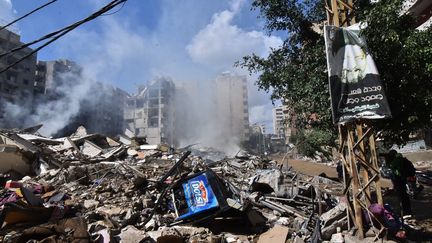 Des bâtiments endommagés à la suite d'attaques israéliennes dans le quartier de Dahieh à Beyrouth au Liban, le 1er octobre 2024. (HOUSSAM SHBARO / ANADOLU)