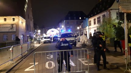 Le centre-ville de Strasbourg est bouclé mardi 11 décembre dans la soirée après une fusillade. (LUCILE GUILLOTIN / FRANCE-BLEU ALSACE / RADIO FRANCE)