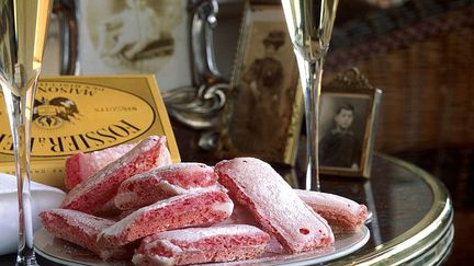 Le fameux Biscuit Rose de Reims, commercialisé par la Maison Fossier (GAMMA-RAPHO VIA GETTY IMAGES)