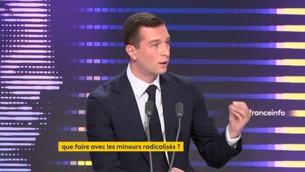 Jordan Bardella, le président du RN, était l'invité de franceinfo mercredi 25 octobre. (FRANCEINFO / RADIO FRANCE)