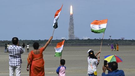 La fusée Chandrayaan-3 a décollé de Sriharikota (Inde), le 14 juillet 2023. (R.SATISH BABU / AFP)