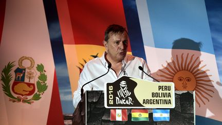 Etienne Lavigne dévoile les grandes lignes du parcours du Dakar 2016 (FRANCK FIFE / AFP)